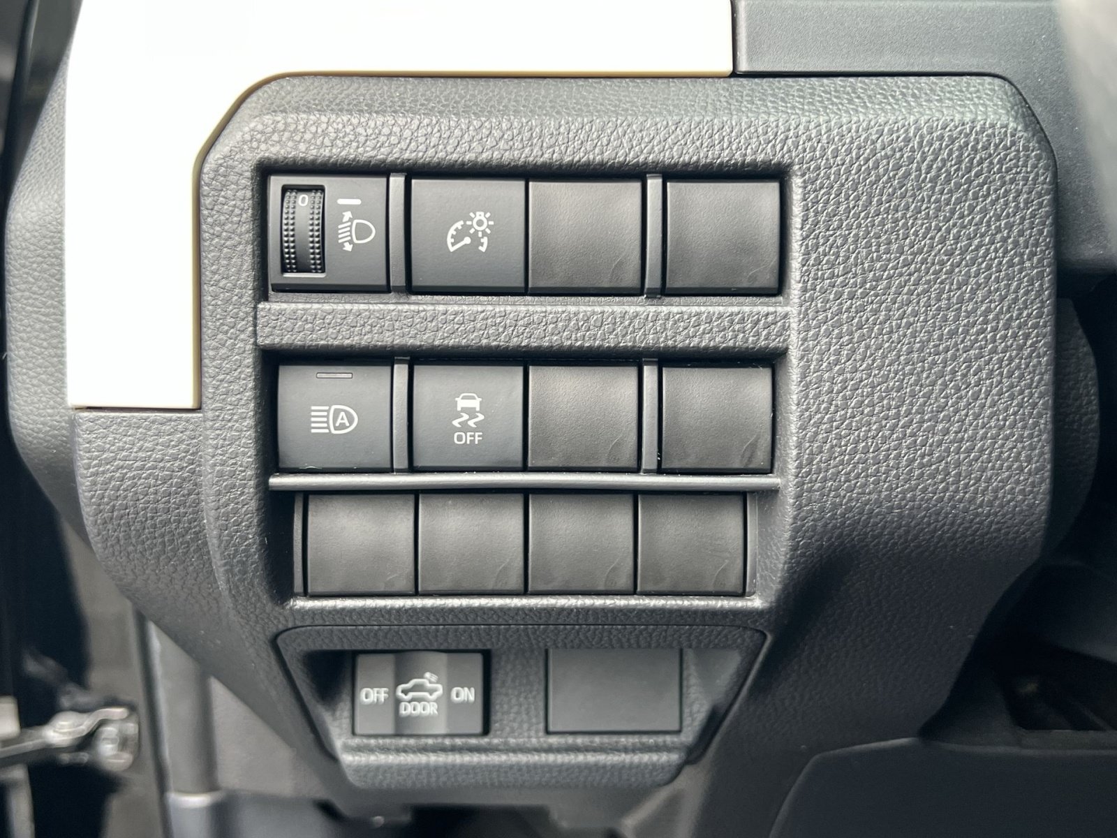 Used 2024 Toyota Tacoma TRD Off-Road AWD/4WD image 35