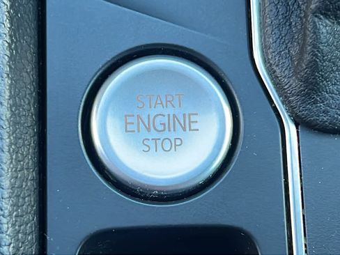 Used 2022 Volkswagen Atlas SE image 17