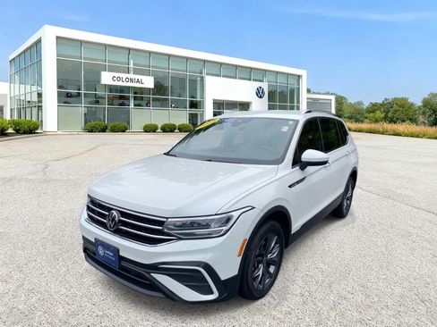 Certified 2023 Volkswagen Tiguan SE AWD/4WD image 1