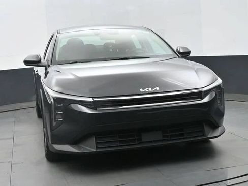 Used 2025 Kia K4 FWD image 3