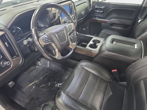 Used 2019 GMC Sierra 3500 Denali w/ Duramax Plus Package image 16