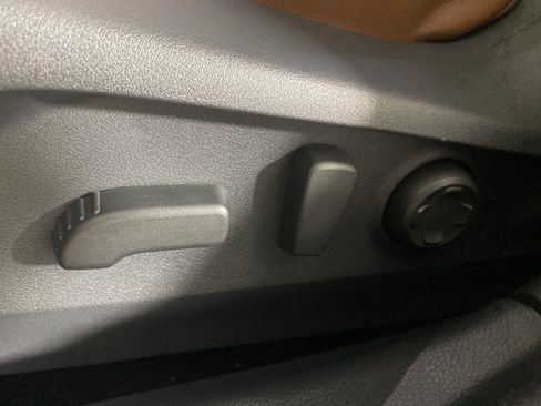 Certified 2025 Subaru Outback Touring XT image 27