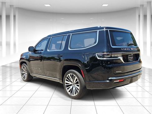 Used 2022 Jeep Grand Wagoneer Series III AWD/4WD image 5