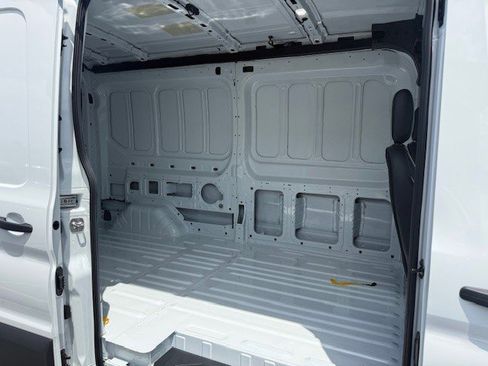 New 2026 Ford Transit 250 148 Medium Roof RWD image 9