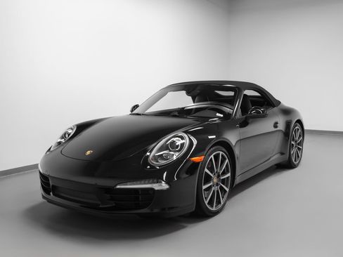 Certified 2015 Porsche 911 Carrera S RWD image 8