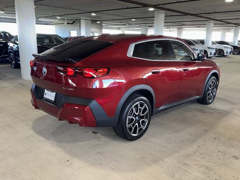 Certified 2024 BMW X2 xDrive28i w/ Premium Package image 8