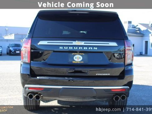 Used 2024 Chevrolet Suburban Premier image 4