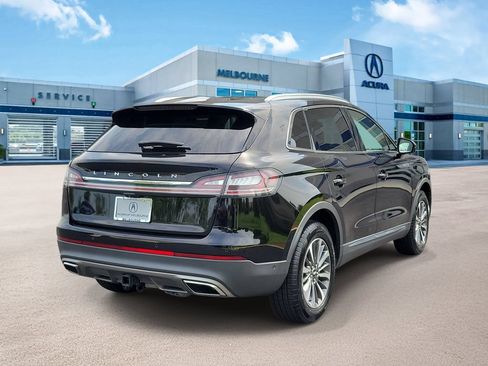 Used 2022 Lincoln Nautilus Reserve FWD image 6