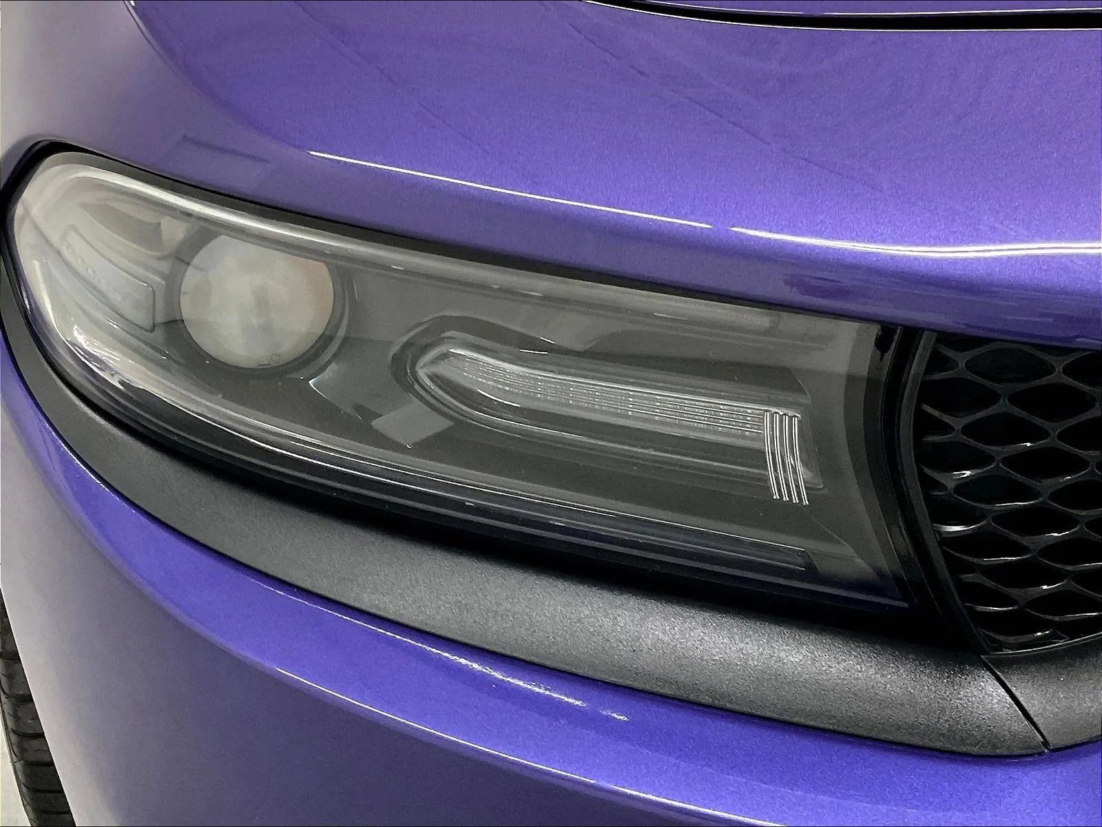 Used 2016 Dodge Charger SRT RWD image 36