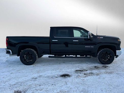 New 2026 Chevrolet Silverado 2500 LTZ w/ LTZ Premium Package AWD/4WD image 2