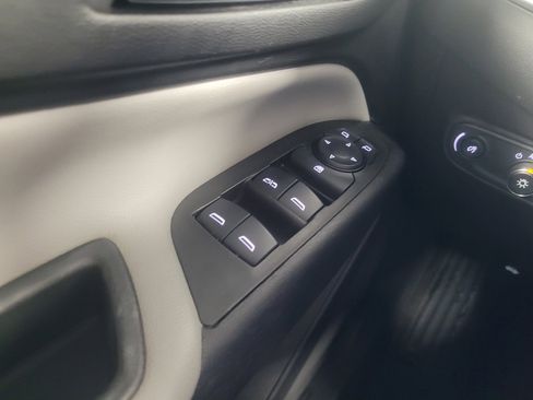 Used 2022 Chevrolet Equinox LT FWD image 27