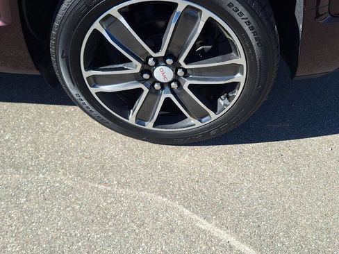 Used 2018 GMC Acadia Denali w/ LPO, Floor Liner Package image 8