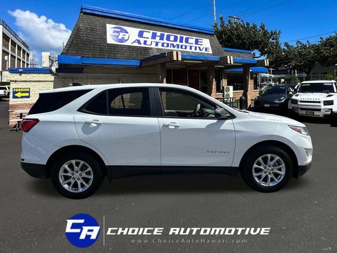 Used 2020 Chevrolet Equinox LS w/ LPO, Cargo Package FWD image 9