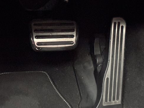 Used 2020 Chevrolet Corvette Stingray Premium Cpe w/ 3LT Preferred Equipment Group image 38