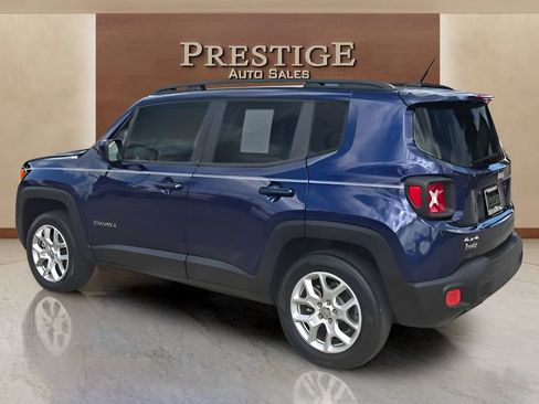 Used 2017 Jeep Renegade Latitude AWD/4WD image 7