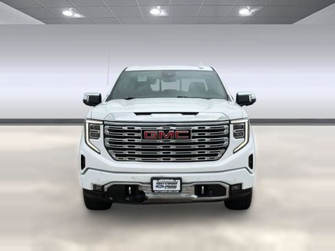 Used 2022 GMC Sierra 1500 Denali w/ Denali Reserve Package AWD/4WD image 6