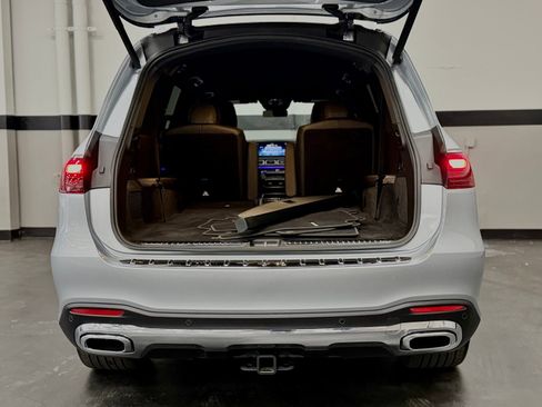 Used 2025 Mercedes-Benz GLS 450 4MATIC image 15