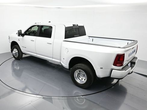 New 2026 RAM 3500 Laramie w/ Max Tow Package image 39