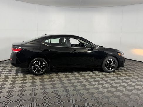 Used 2025 Nissan Sentra SV FWD image 7