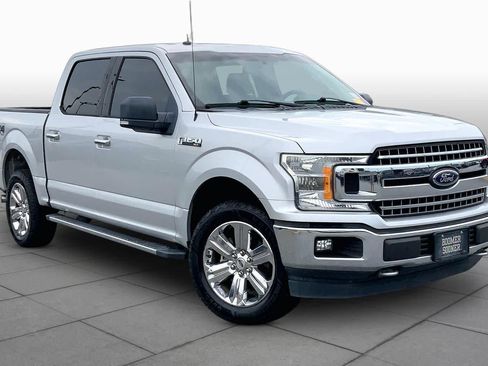Used 2018 Ford F150 XLT w/ Equipment Group 302A Luxury AWD/4WD image 3