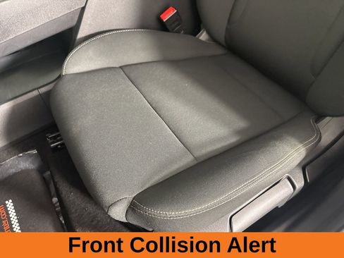 Used 2023 Nissan Rogue S image 10