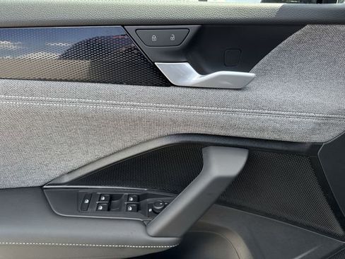 New 2026 Volkswagen Tiguan S FWD image 22