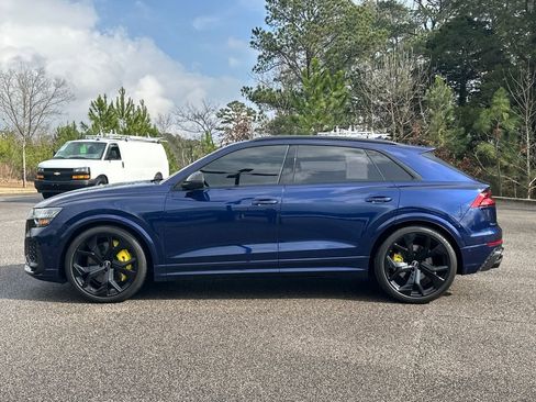 Used 2022 Audi RS Q8 w/ Carbon Optic Package image 7