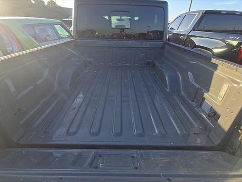 Used 2023 Jeep Gladiator Sport AWD/4WD image 19