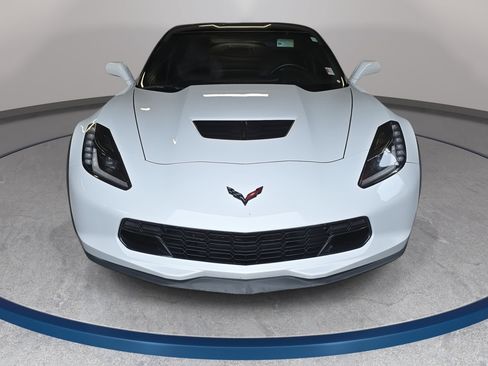 Used 2015 Chevrolet Corvette Z06 w/ 2LZ Preferred Equipment Group RWD image 2
