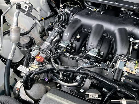 New 2026 Nissan Pathfinder SL image 17