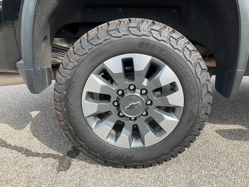 Used 2021 Chevrolet Silverado 2500 LTZ w/ LTZ Premium Package image 25