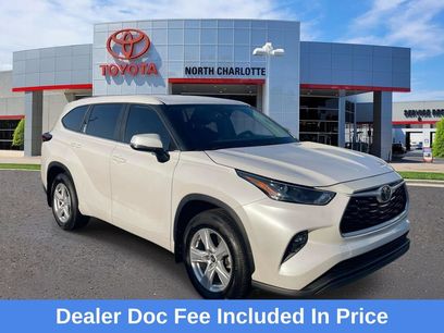 Used 2025 Toyota Highlander LE