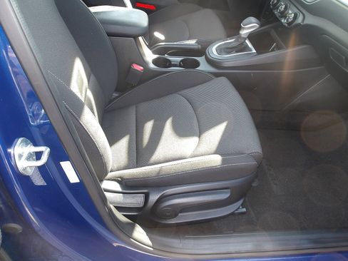 Used 2023 Kia Forte LXS image 9