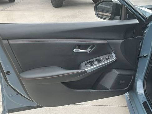 Used 2024 Nissan Sentra SR w/ SR Premium Package FWD image 5