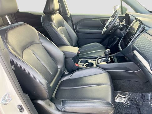 Used 2025 Subaru Forester Limited image 28