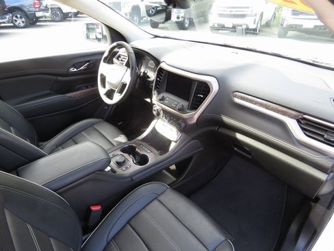 Used 2023 GMC Acadia Denali w/ Denali Ultimate Package image 15