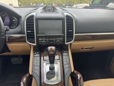 Used 2014 Porsche Cayenne Platinum Edition w/ Walnut Interior Package AWD/4WD image 34