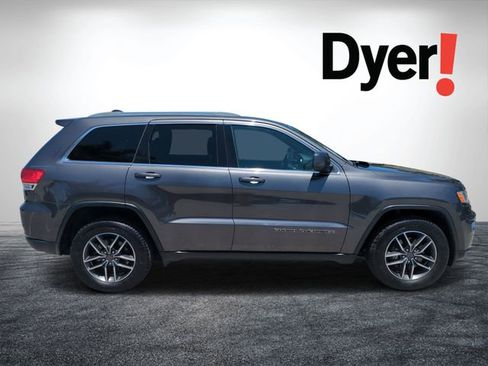 Used 2019 Jeep Grand Cherokee Laredo w/ Laredo X Package RWD image 2