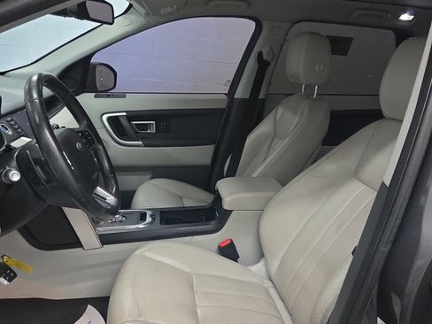 Used 2016 Land Rover Discovery Sport HSE image 11