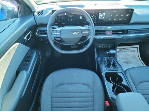 Certified 2025 Kia K4 EX image 9