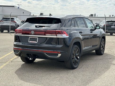 New 2026 Volkswagen Atlas Cross Sport SE image 4