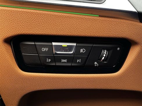 Used 2023 BMW 330i Sedan w/ Premium Package image 20