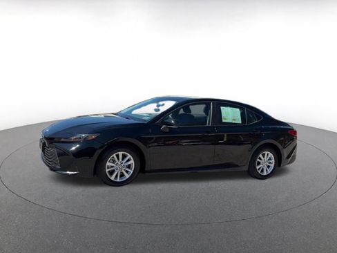 Used 2025 Toyota Camry LE FWD image 8