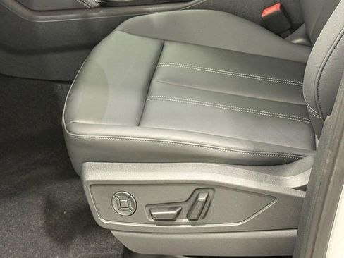 New 2026 Mercedes-Benz E 450 4MATIC All-Terrain Wagon image 17