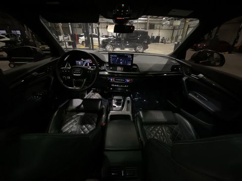 Used 2021 Audi SQ5 Premium Plus w/ Premium Plus Package image 2