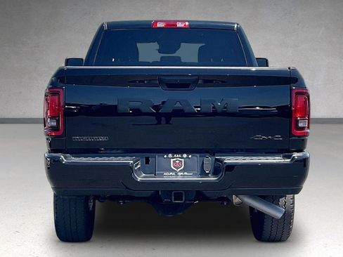 Used 2025 RAM 2500 Big Horn AWD/4WD image 4