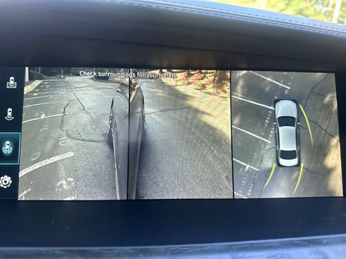 Used 2021 Genesis G90 3.3T Premium RWD image 30