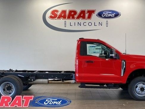 New 2026 Ford F350 XL w/ XL Chrome Package image 1