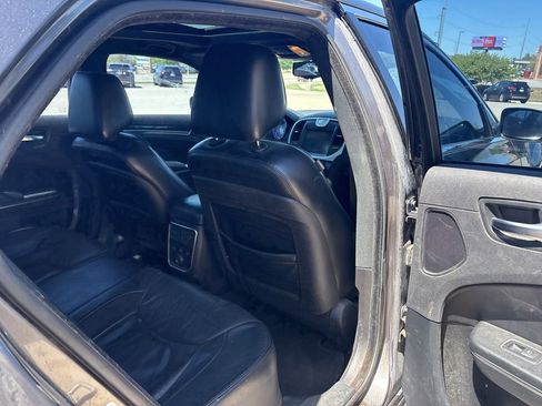 Used 2013 Chrysler 300 C w/ Beats Audio Group AWD/4WD image 32