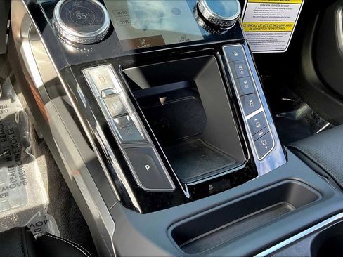 New 2024 Jaguar I-PACE R-Dynamic HSE image 20